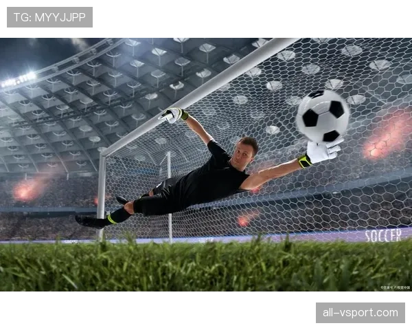 回传规则：队友脚传守门员不得用手，违例罚间接任意球